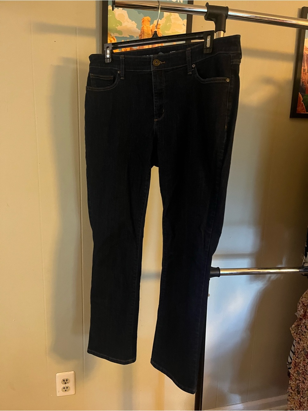 Jeans - Picture 6 of 7